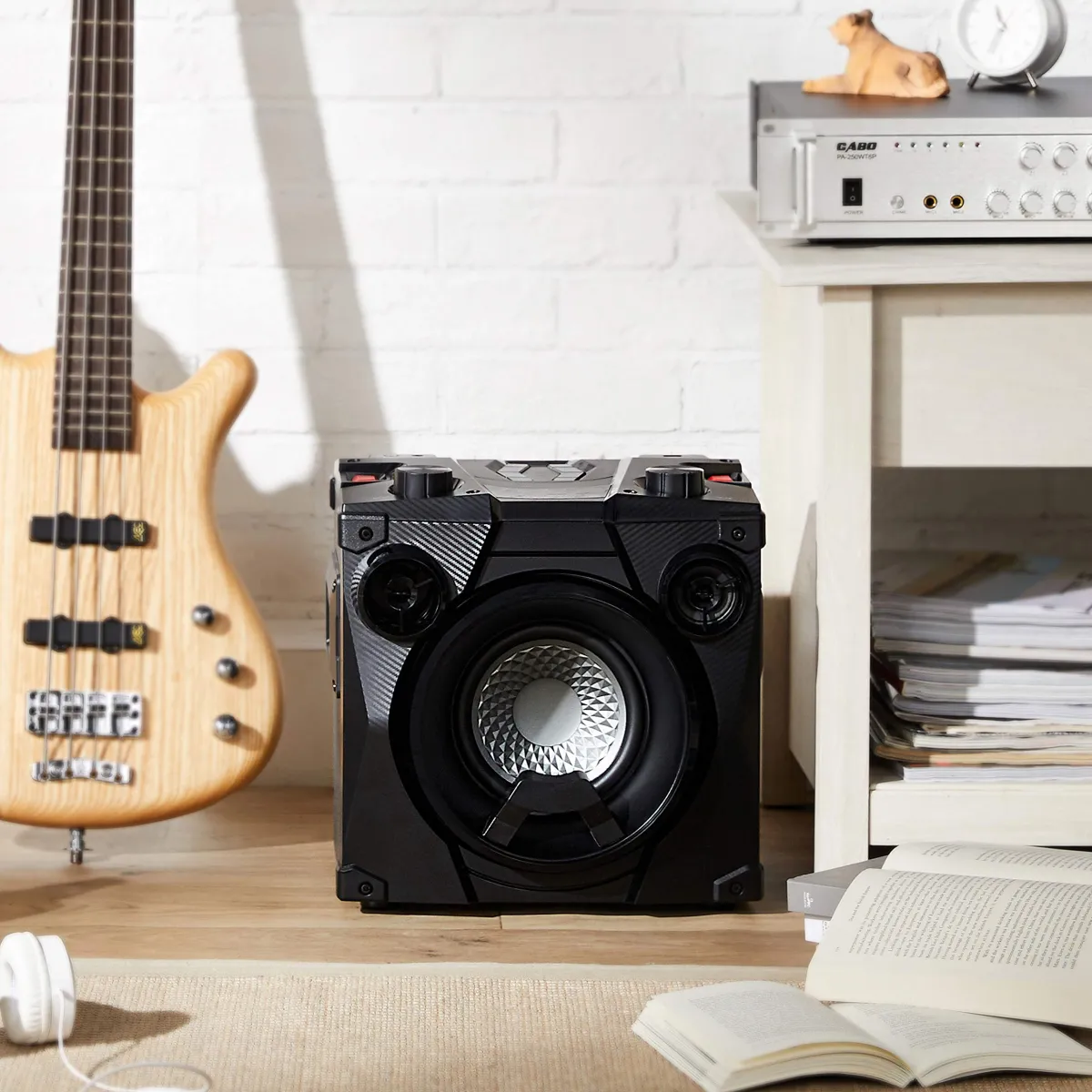 How to Set Up a Party Speaker for Events and Karaoke